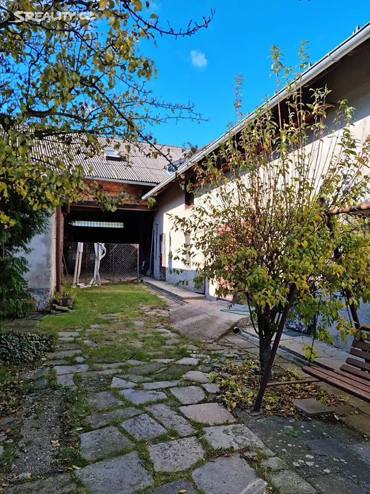 Prodej  rodinného domu 320 m², pozemek 1 810 m², 6. května, Opava - Zlatníky