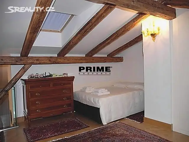 Pronájem bytu 4+kk 157 m² (Mezonet), Italská, Praha 2 - Vinohrady