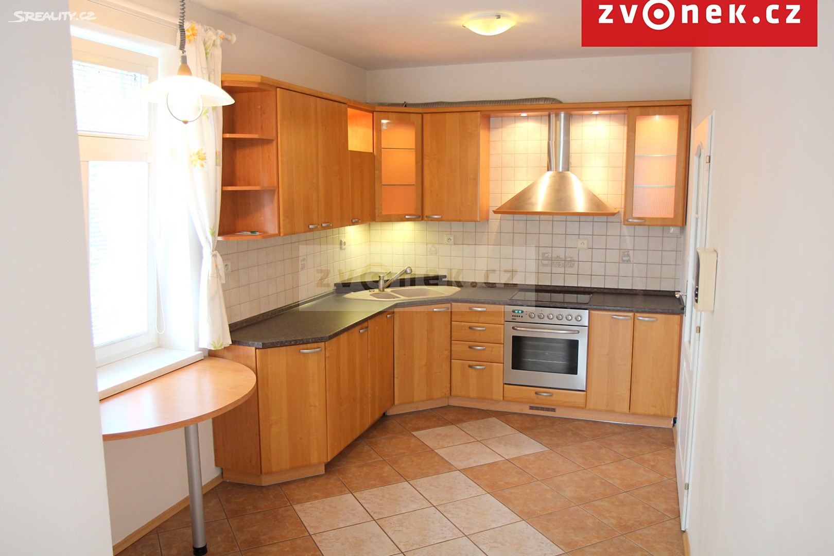 Pronájem  rodinného domu 200 m², pozemek 430 m², Pod Rozhlednou, Zlín