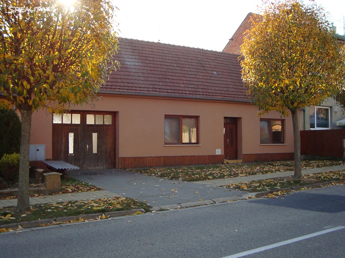 Prodej  rodinného domu 180 m², pozemek 879 m², Hlavní, Šakvice