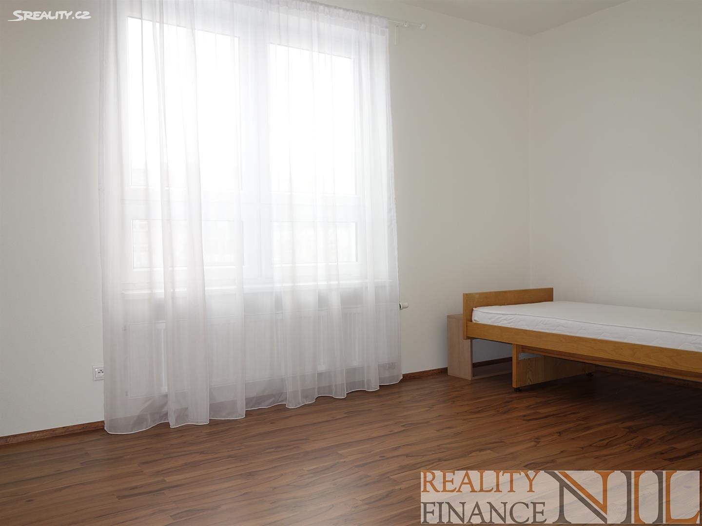 Pronájem bytu 1+kk 33 m², U Borských kasáren, Plzeň - Jižní Předměstí