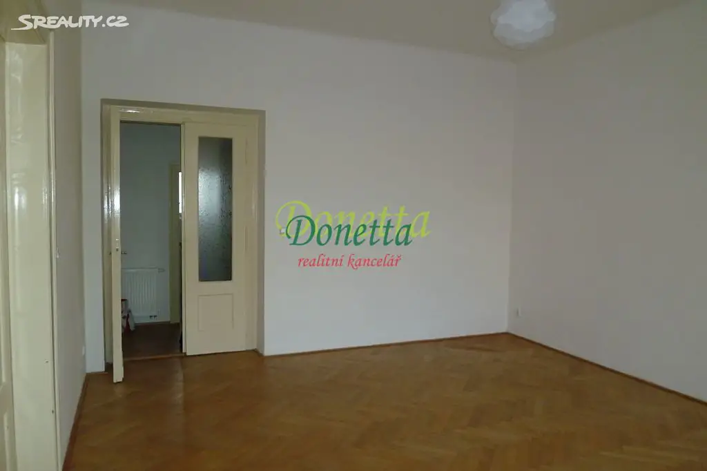 Pronájem bytu 2+1 84 m², Masarykovo náměstí, Hradec Králové