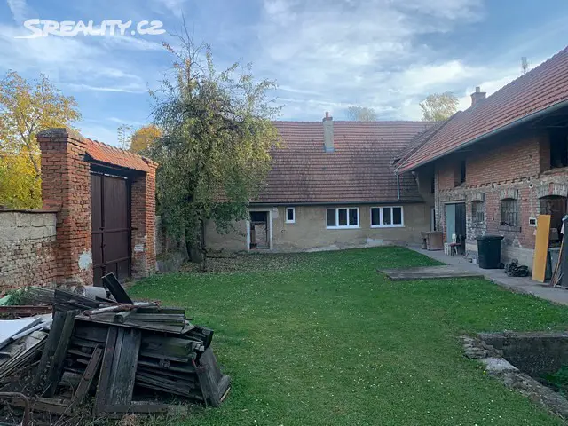 Prodej  zemědělské usedlosti 938 m², pozemek 1 824 m², Pivín, okres Prostějov