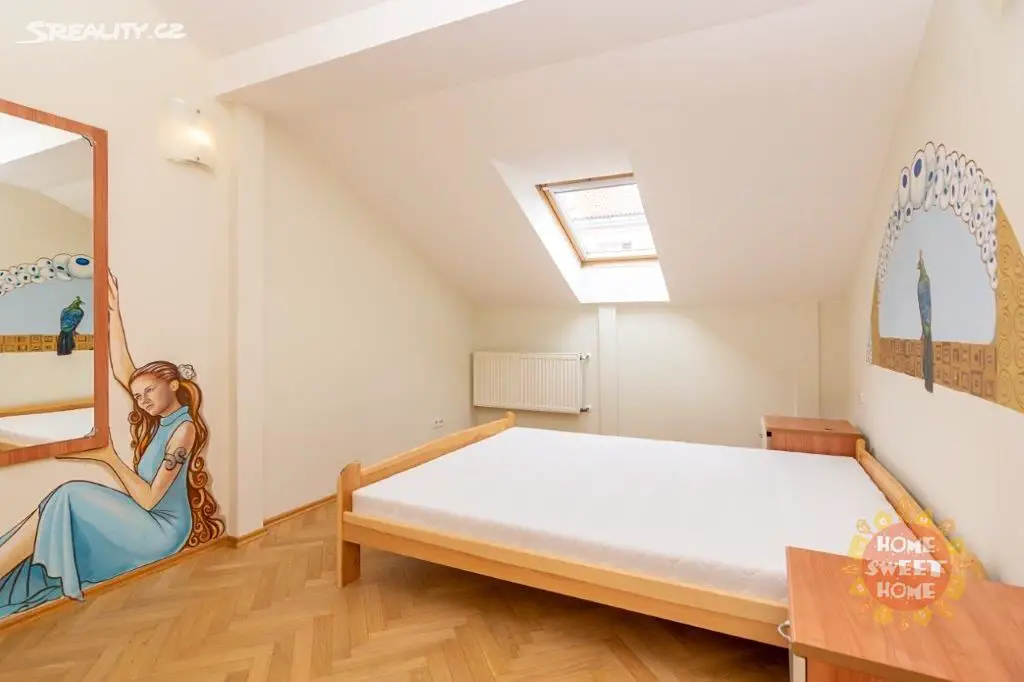 Prodej bytu 4+kk 104 m² (Podkrovní), Na Poříčním právu, Praha 2 - Nové Město
