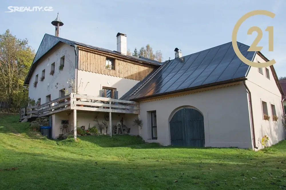 Prodej  rodinného domu 500 m², pozemek 5 200 m², Kašperské Hory - Dolní Dvorce, okres Klatovy