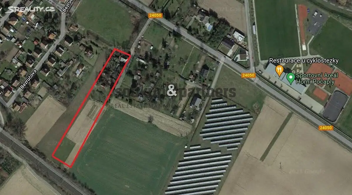 Prodej  stavebního pozemku 2 721 m², Horní Počaply, okres Mělník