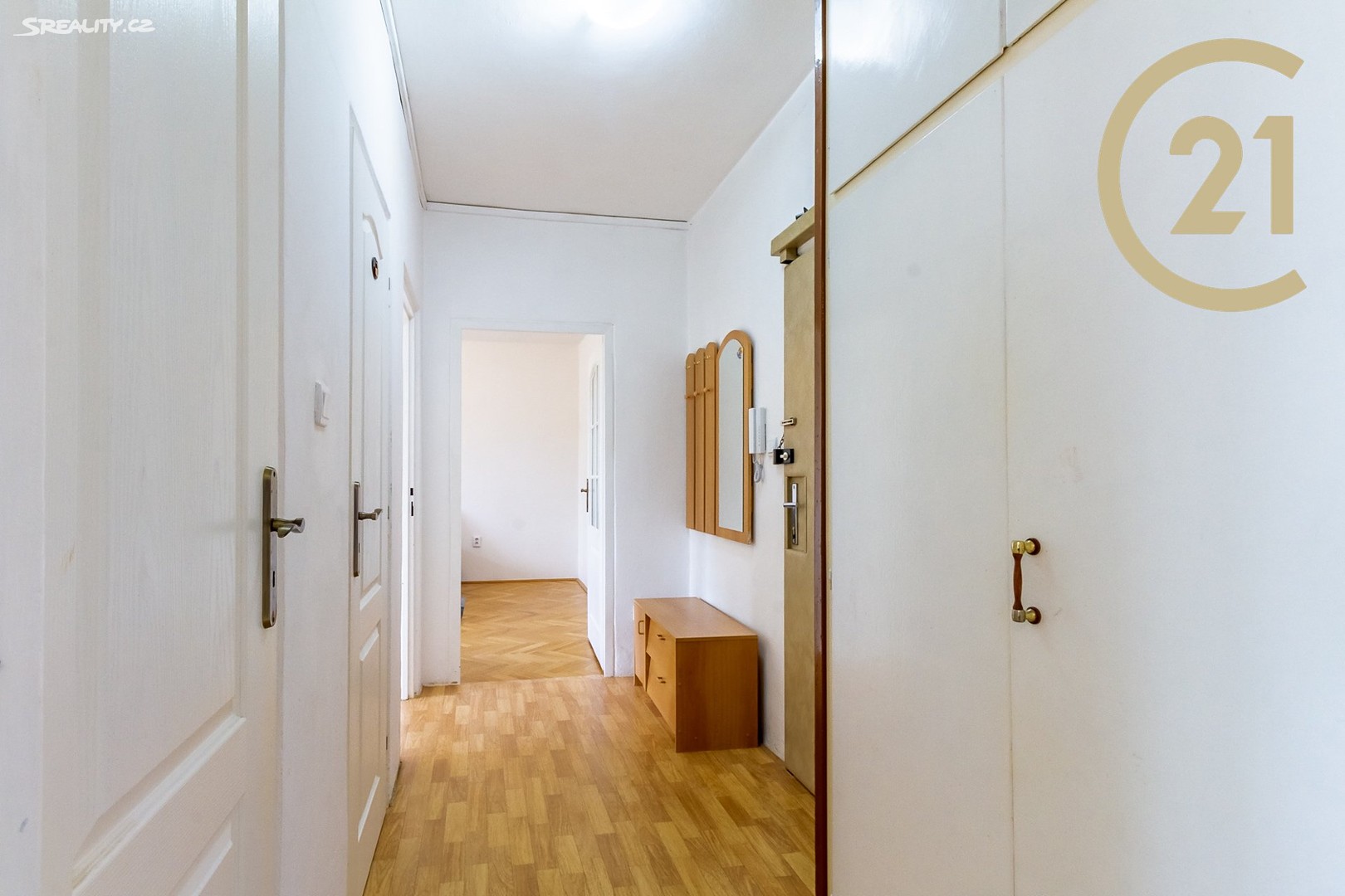 Pronájem bytu 2+1 54 m², Maďarská, Kladno - Kročehlavy