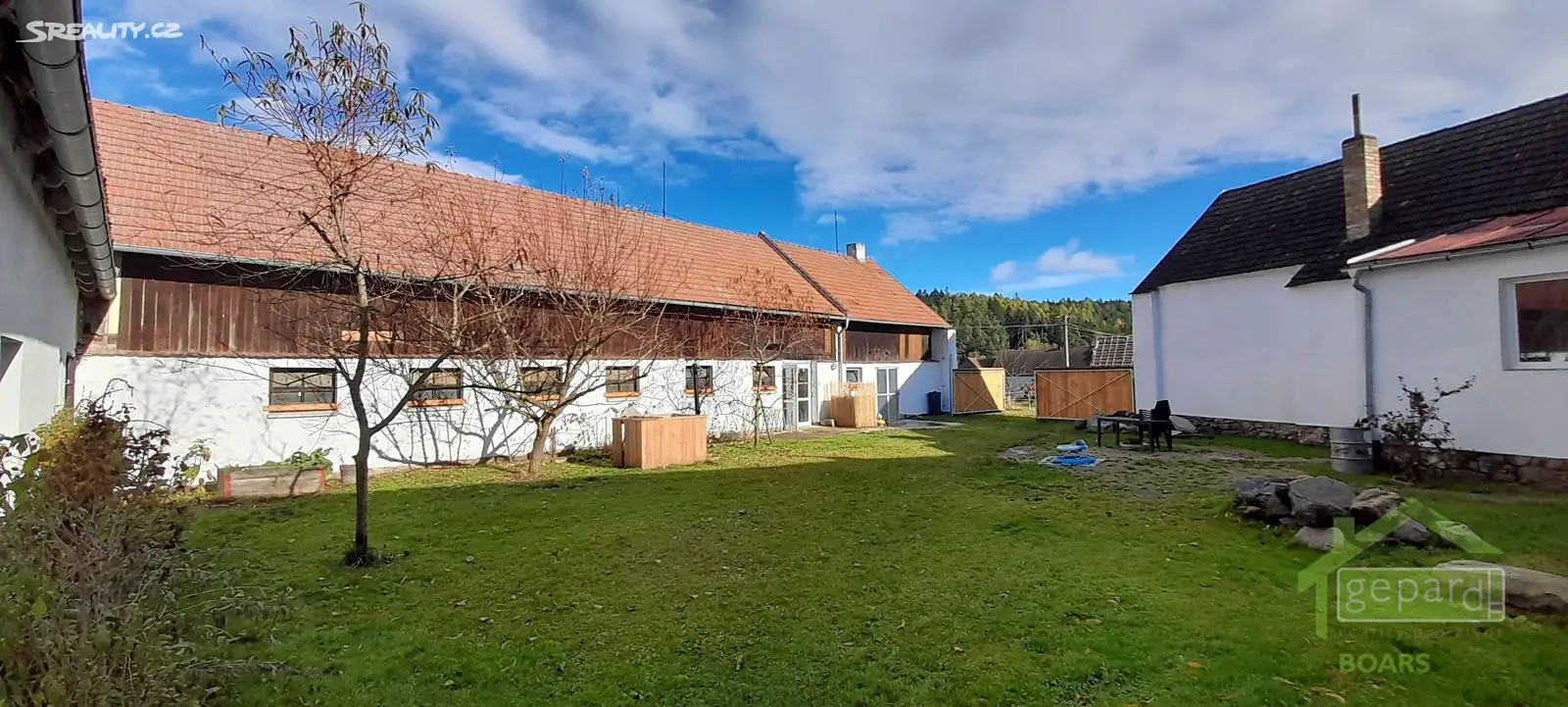 Prodej  rodinného domu 1 000 m², pozemek 3 764 m², Trhové Sviny - Hrádek, okres České Budějovice