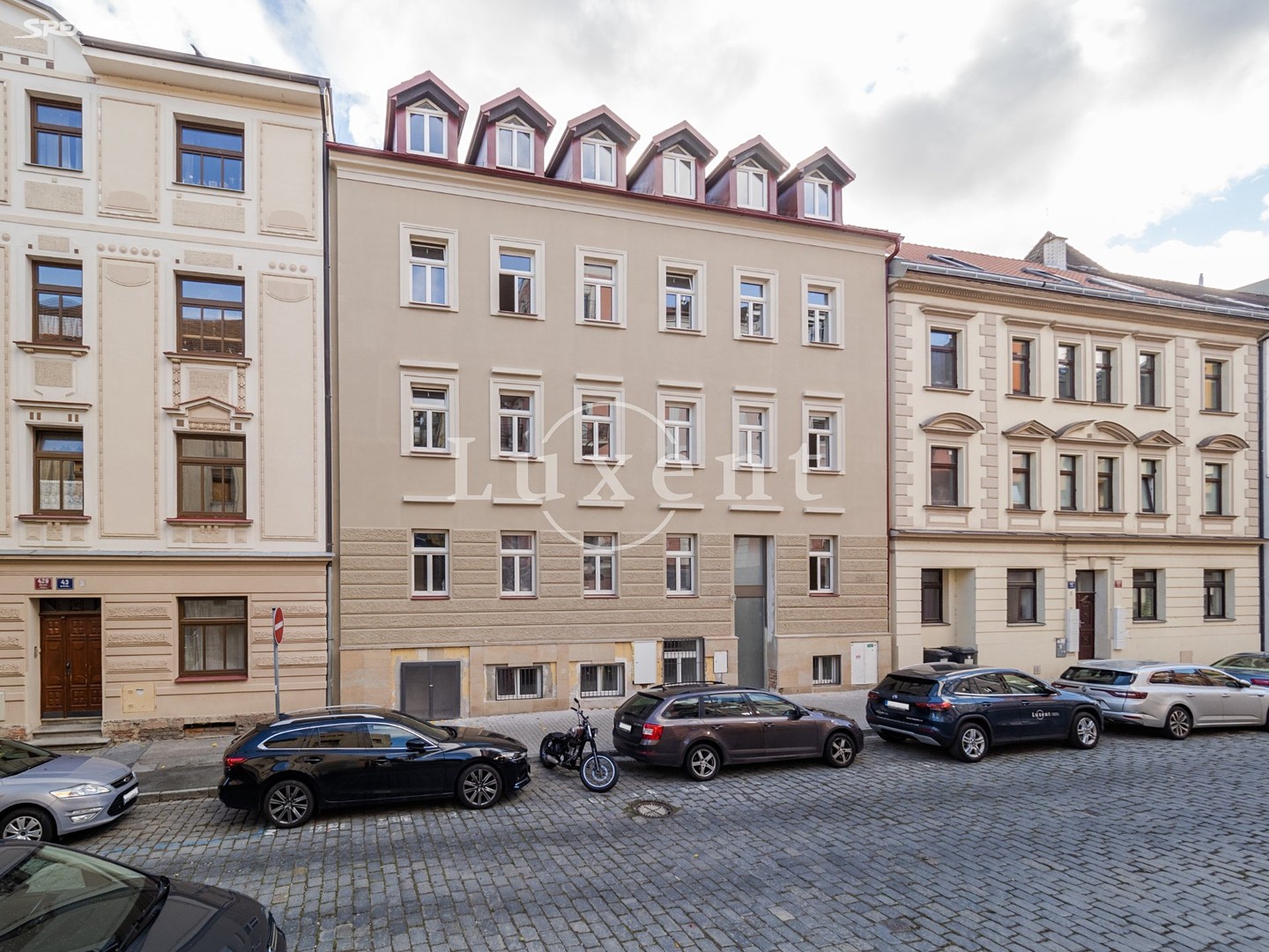 Pronájem bytu 1+kk 19 m², Na Petynce, Praha 6 - Břevnov