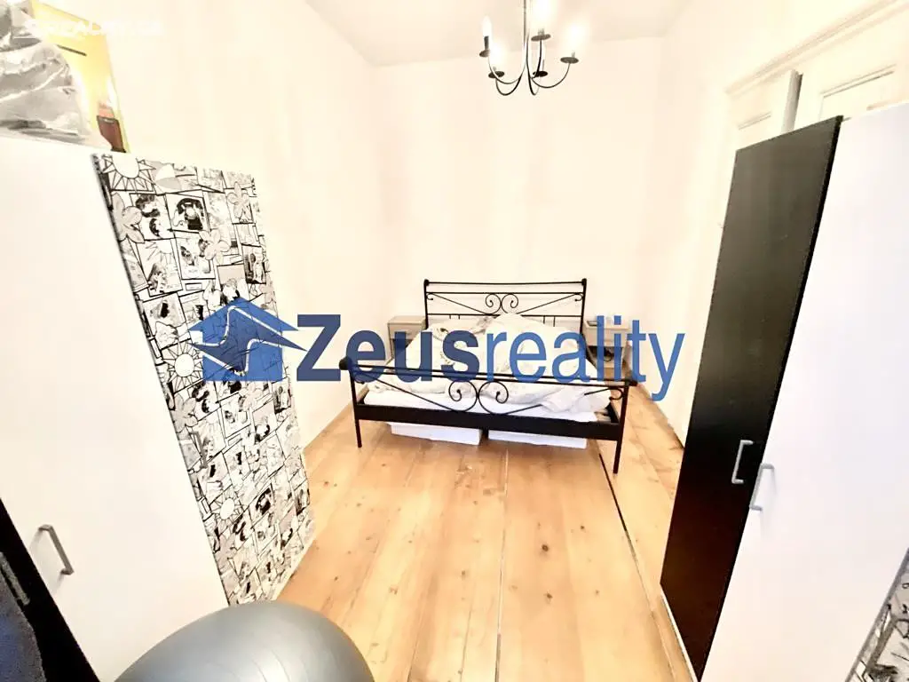 Pronájem bytu 2+1 54 m², Lípová, Praha 2 - Nové Město