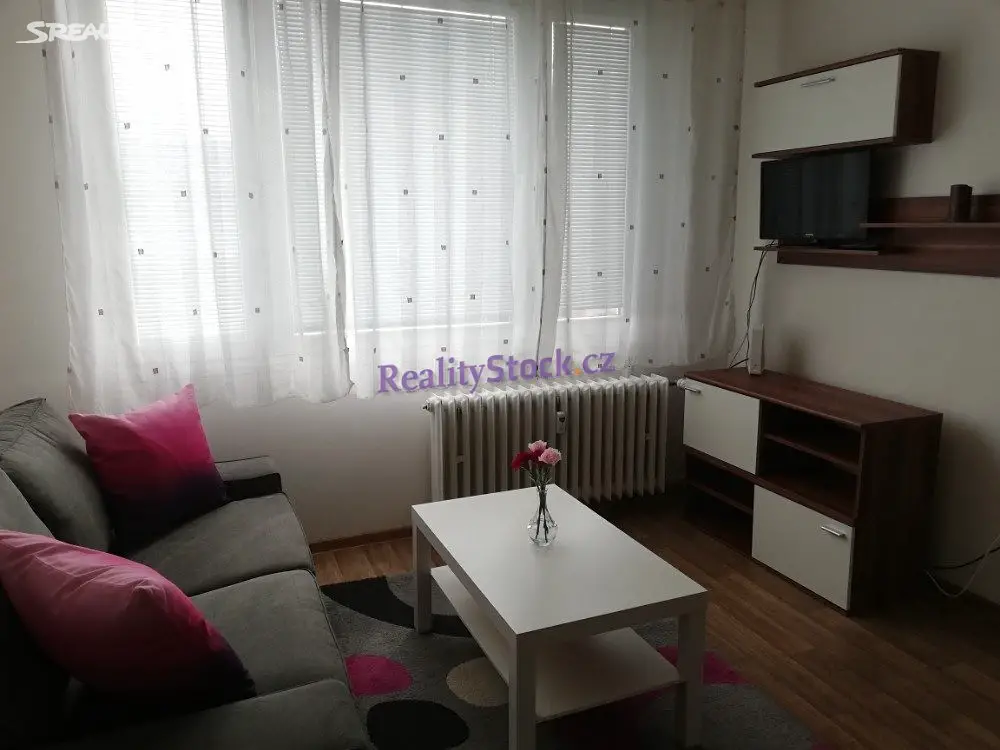 Pronájem bytu 2+kk 39 m², Hurbanova, Praha 4 - Krč