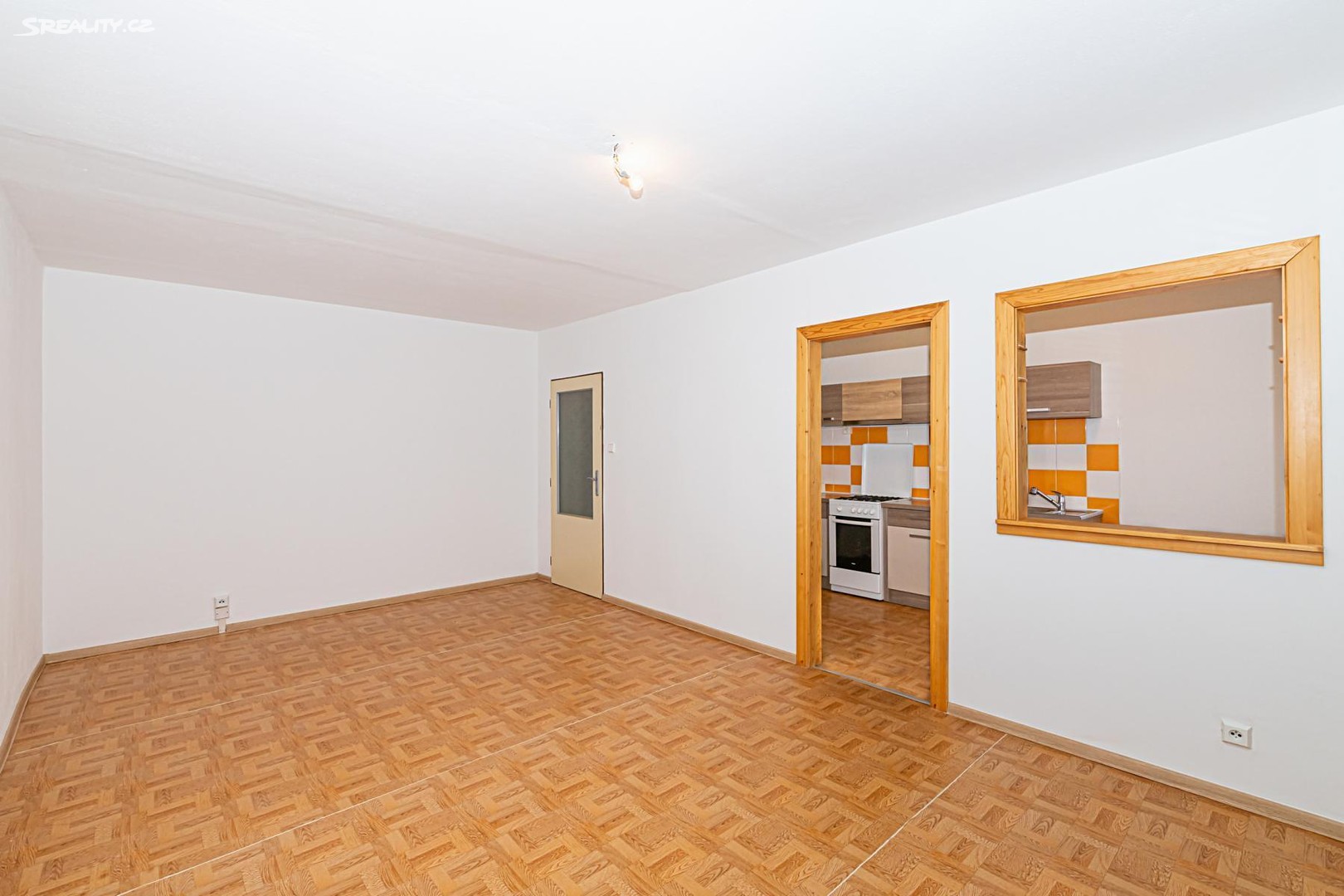 Pronájem bytu 3+1 86 m², U bazénu, Praha 4 - Písnice