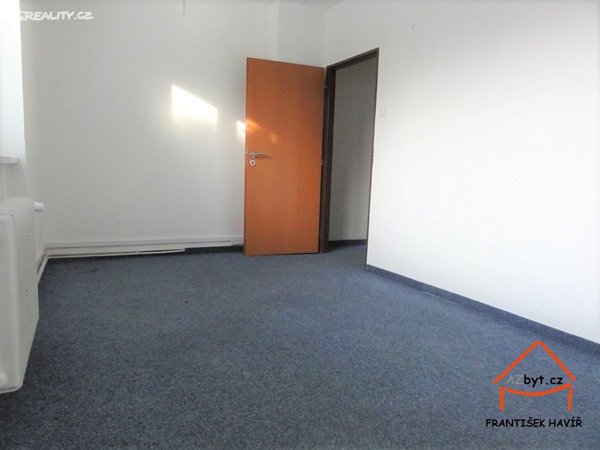 Pronájem  rodinného domu 240 m², pozemek 117 m², Broumovská, Praha 9 - Letňany