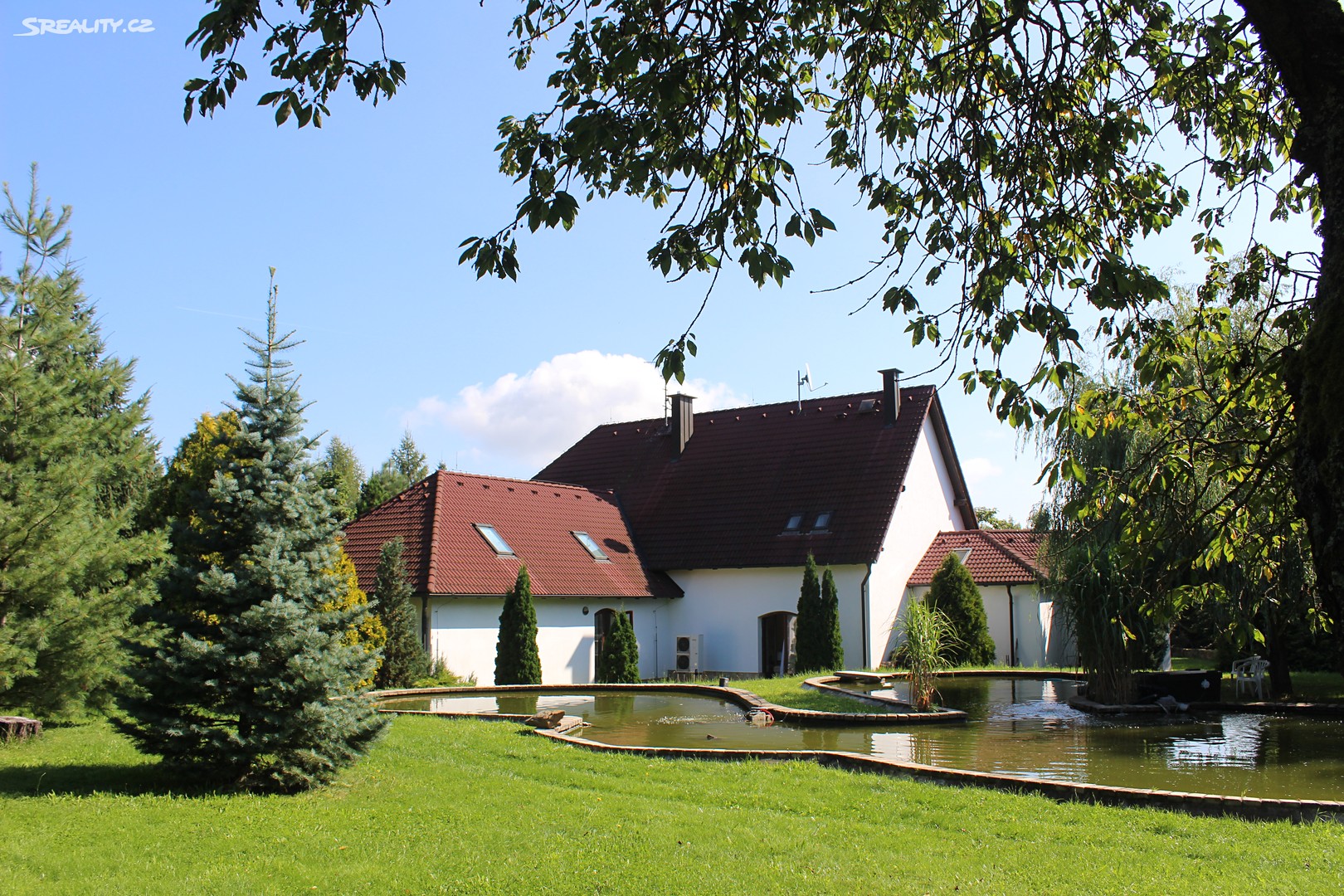 Prodej  vily 880 m², pozemek 28 861 m², Město Touškov, okres Plzeň-sever