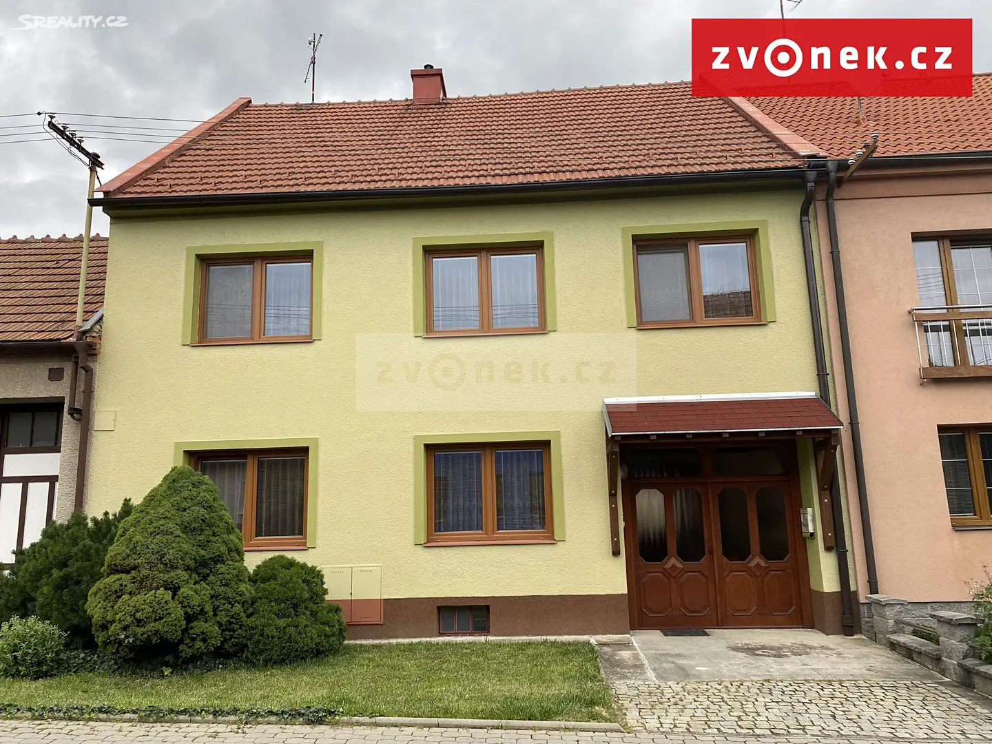 Prodej  rodinného domu 300 m², pozemek 1 500 m², Dolní Němčí, okres Uherské Hradiště