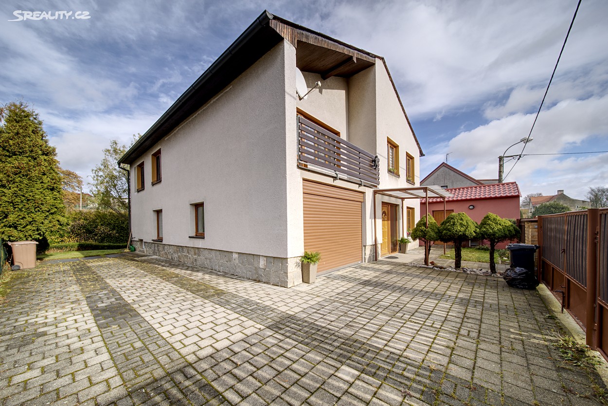 Prodej  rodinného domu 160 m², pozemek 698 m², Marie Majerové, Kralovice