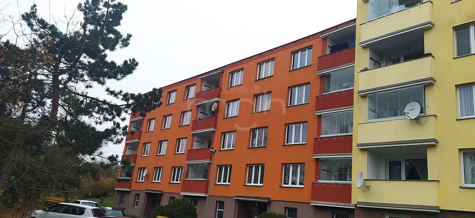 Prodej bytu 1+kk 18 m², Lomená, Karlovy Vary - Bohatice