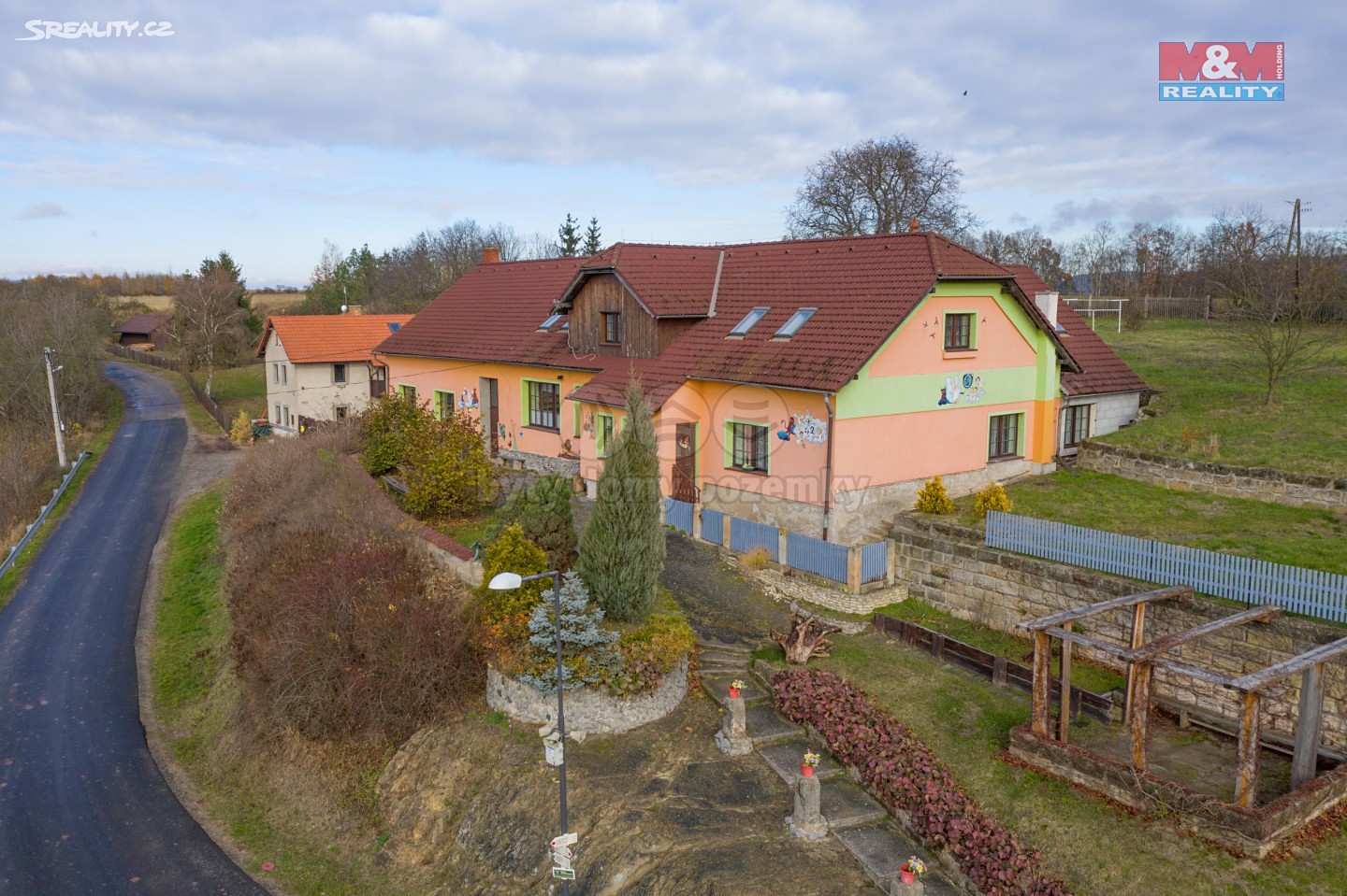 Prodej  rodinného domu 642 m², pozemek 3 694 m², Mšeno - Sedlec, okres Mělník