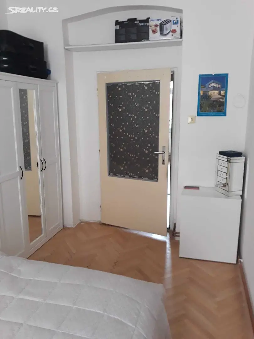 Pronájem bytu 2+1 55 m², Chlumova, Praha 3 - Žižkov