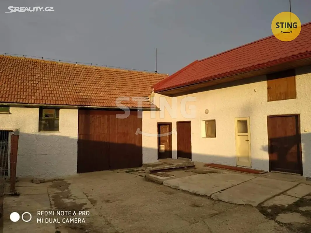 Prodej  rodinného domu 260 m², pozemek 1 309 m², Haňovice, okres Olomouc