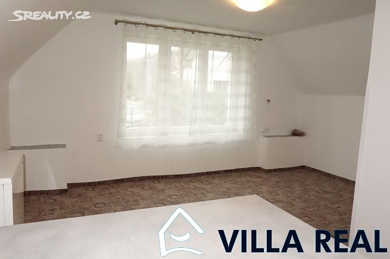 Pronájem bytu 2+kk 45 m² (Podkrovní), Jílové u Prahy, okres Praha-západ