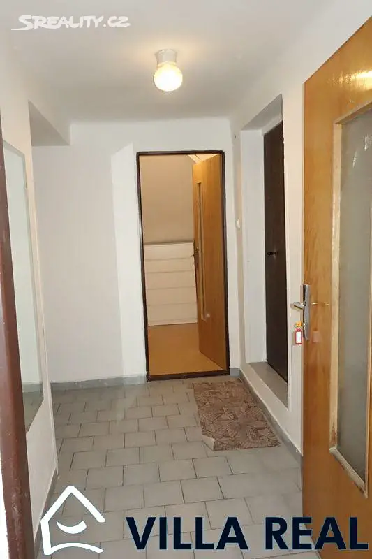 Pronájem bytu 2+kk 45 m² (Podkrovní), Jílové u Prahy, okres Praha-západ