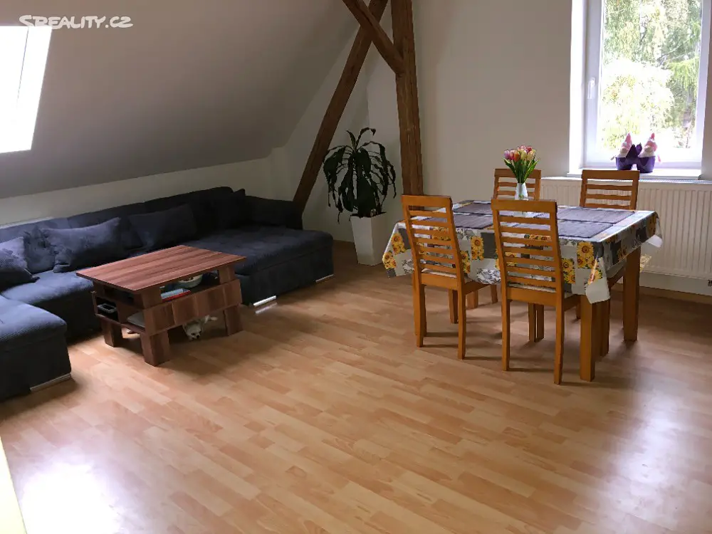 Pronájem bytu 2+kk 70 m² (Podkrovní), Nová Paka, okres Jičín