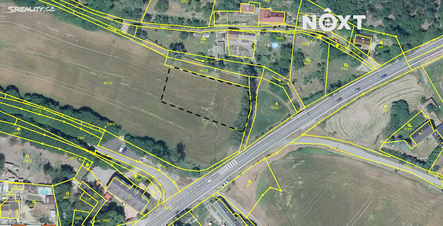 Prodej  stavebního pozemku 1 750 m², Medonosy - Chudolazy, okres Mělník
