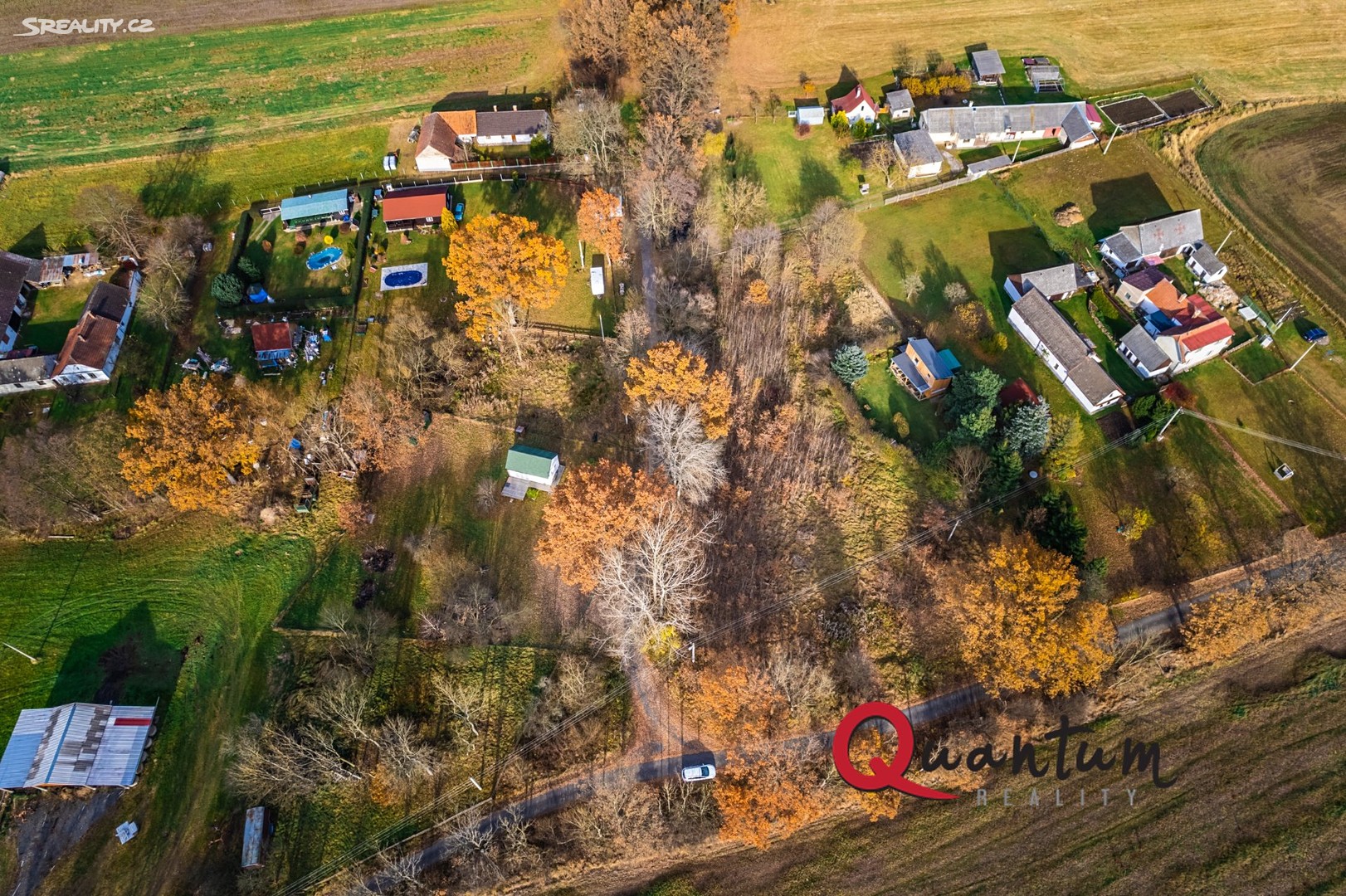 Prodej  stavebního pozemku 3 379 m², Rataje - Kozín, okres Tábor
