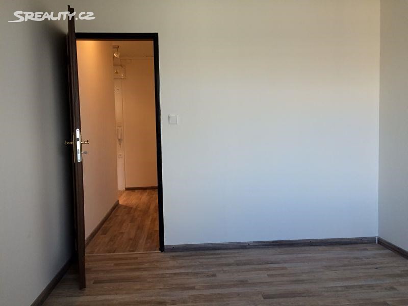 Pronájem bytu 2+kk 40 m², Za žižkovskou vozovnou, Praha 3 - Žižkov