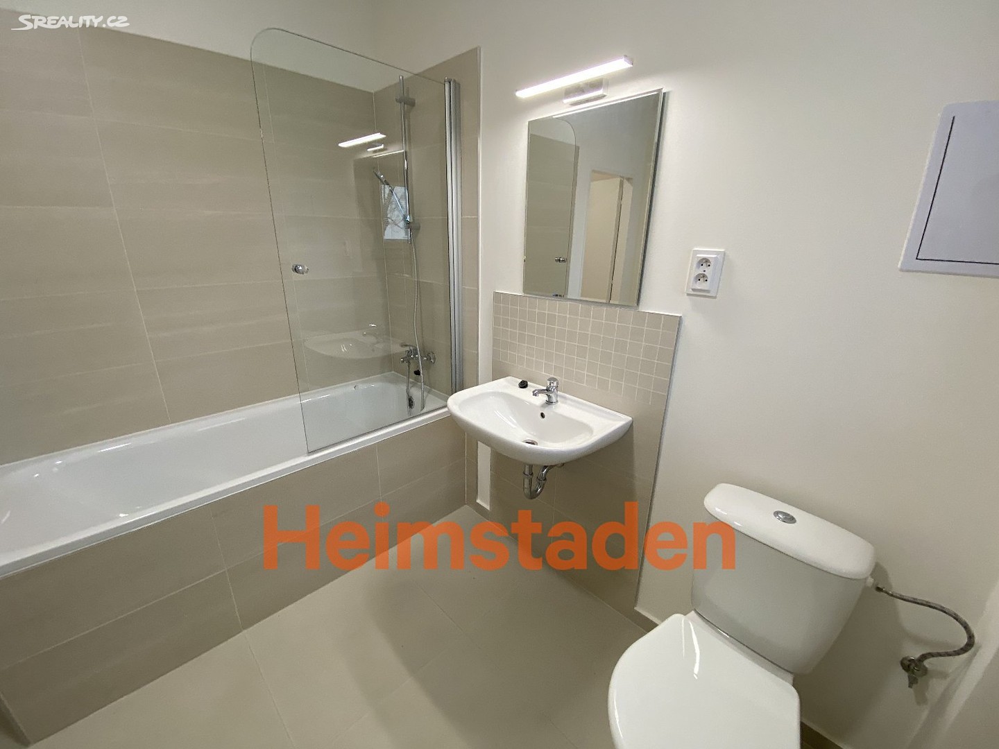 Pronájem bytu 2+kk 45 m², Výhradní, Ostrava - Kunčičky