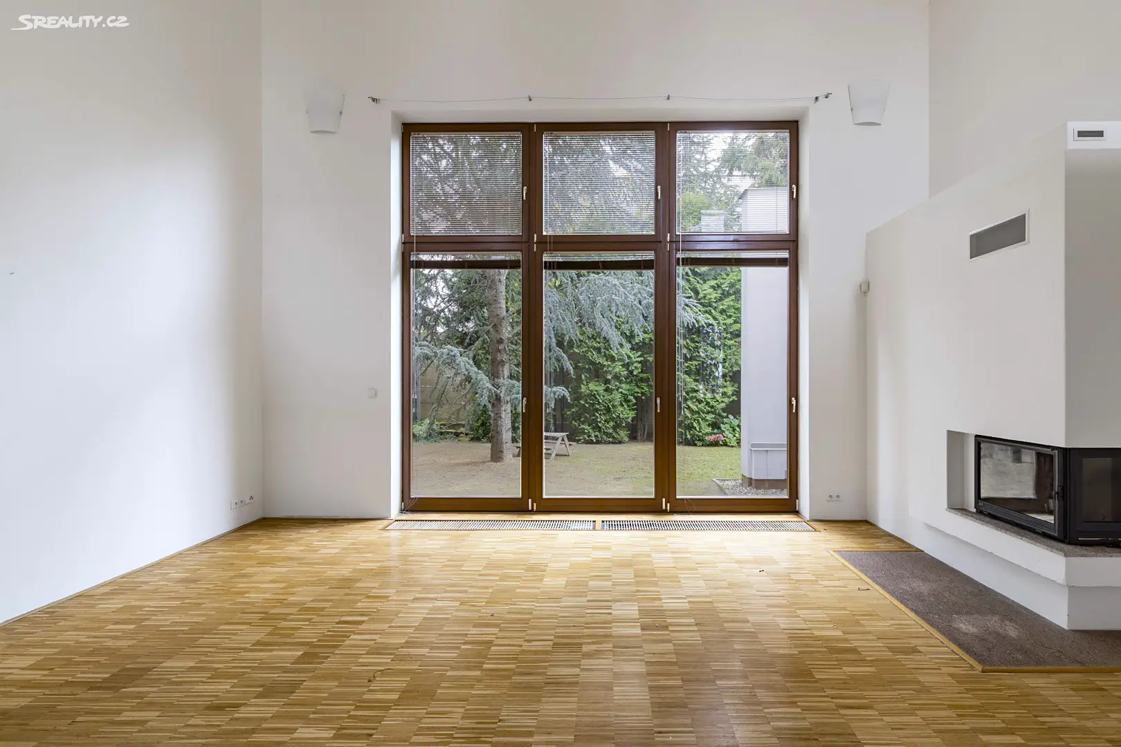 Pronájem  vily 452 m², pozemek 620 m², Loutkářská, Praha 6 - Břevnov