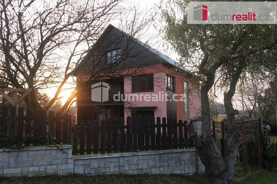 Prodej  vícegeneračního domu 300 m², pozemek 1 211 m², Poutní, Chvalčov