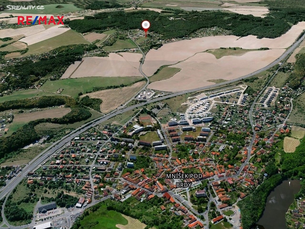 Prodej  stavebního pozemku 2 557 m², Polní, Mníšek pod Brdy