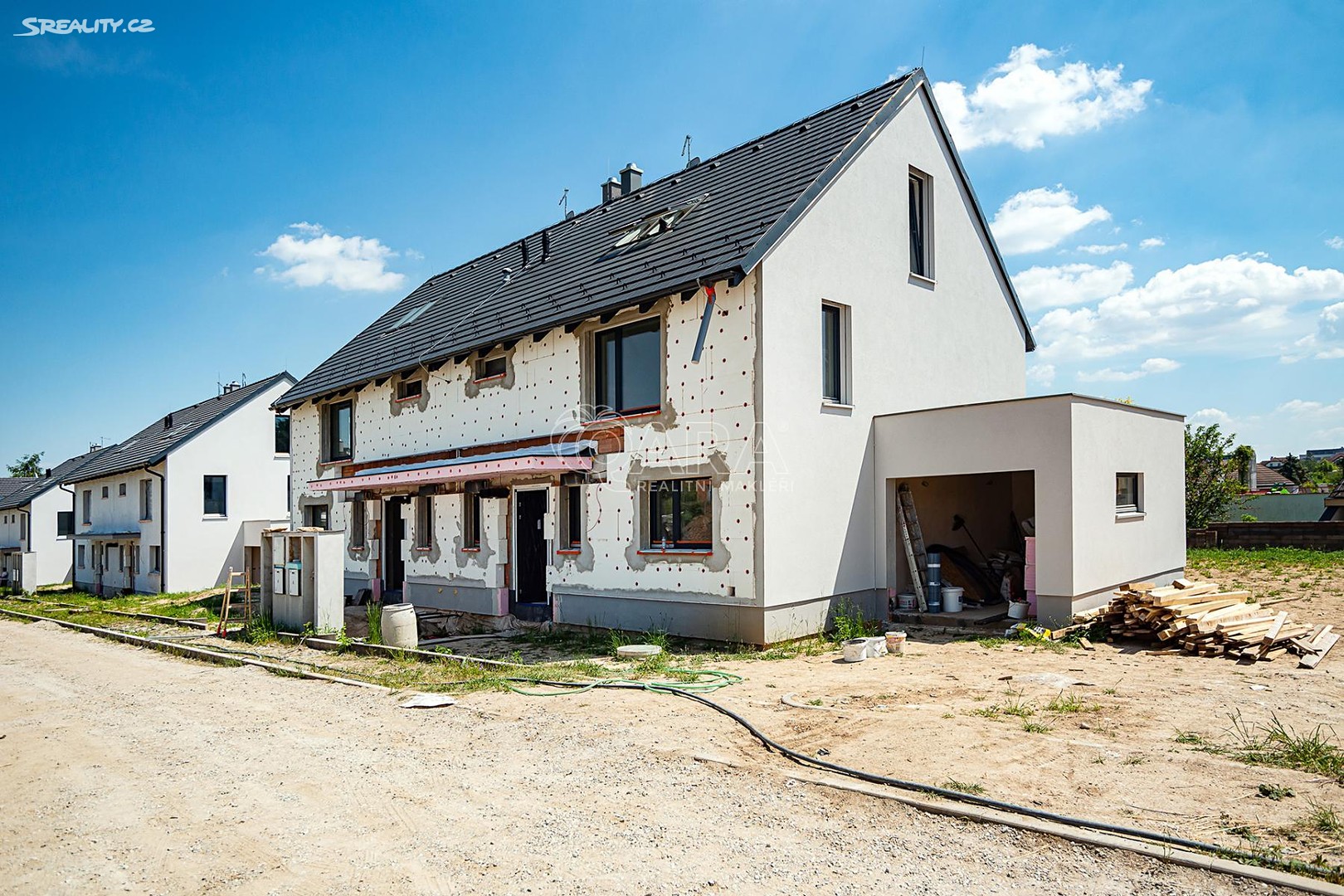 Prodej  rodinného domu 240 m², pozemek 325 m², Velvarská, Horoměřice