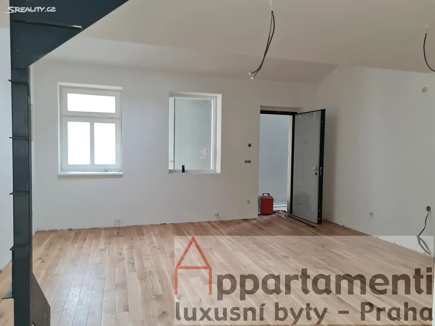 Prodej bytu 4+kk 63 m² (Mezonet), Plzeňská, Praha 5 - Smíchov