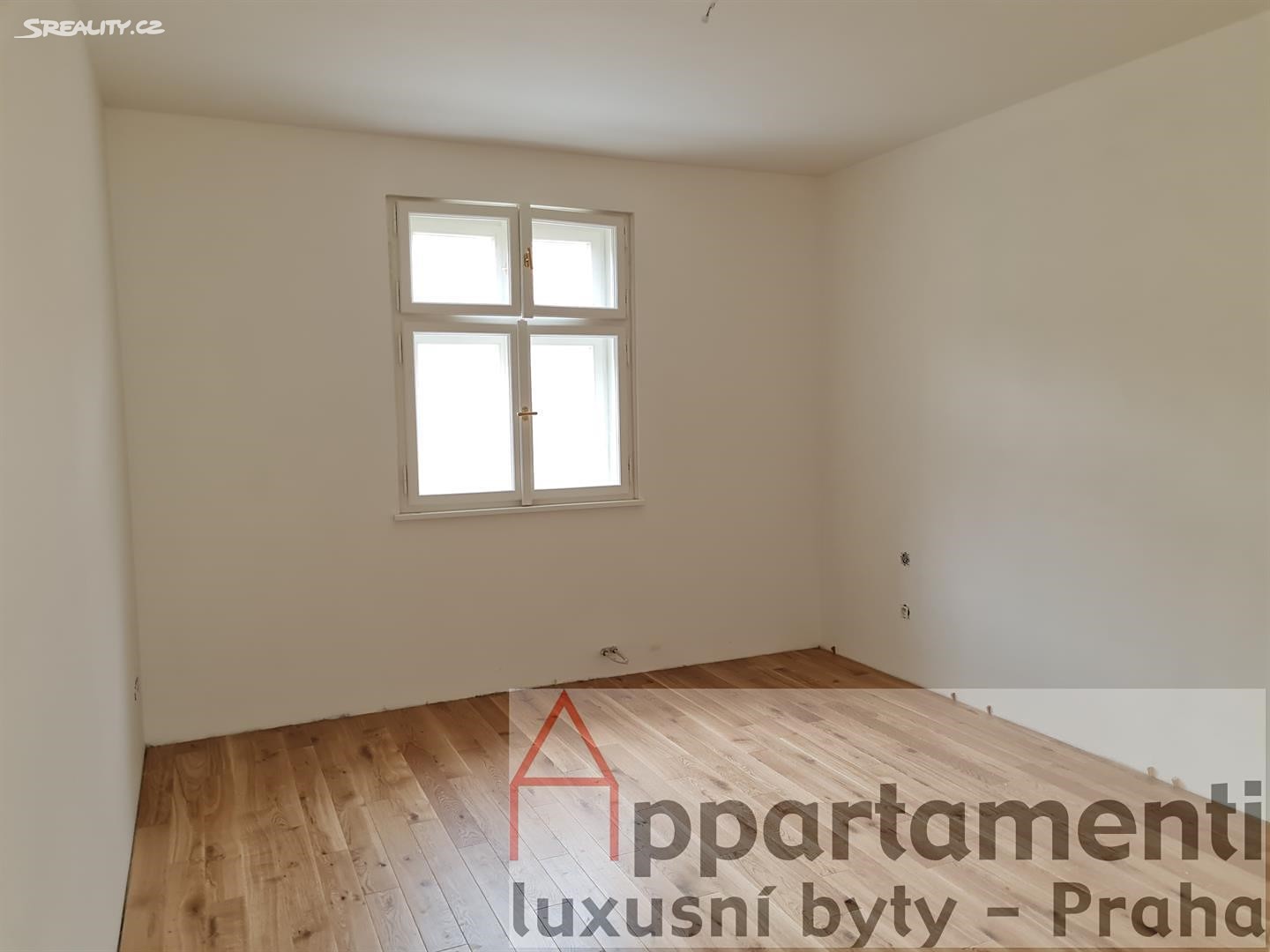Prodej bytu 4+kk 63 m² (Mezonet), Plzeňská, Praha 5 - Smíchov