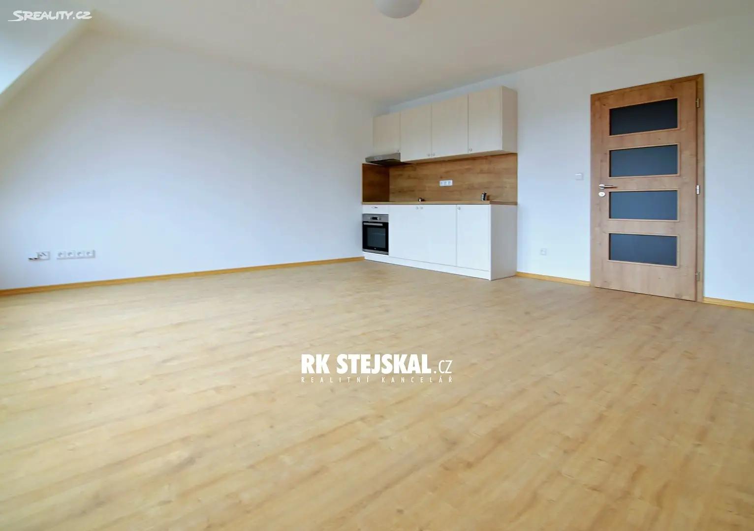 Pronájem bytu 2+kk 54 m², Hornická, Dobrá Voda u Českých Budějovic