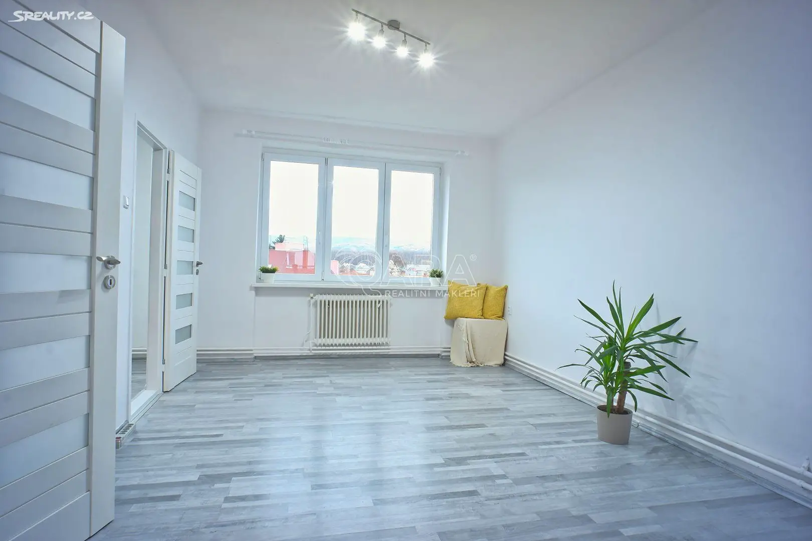 Prodej bytu 3+1 61 m², V Břízkách, Teplice - Řetenice