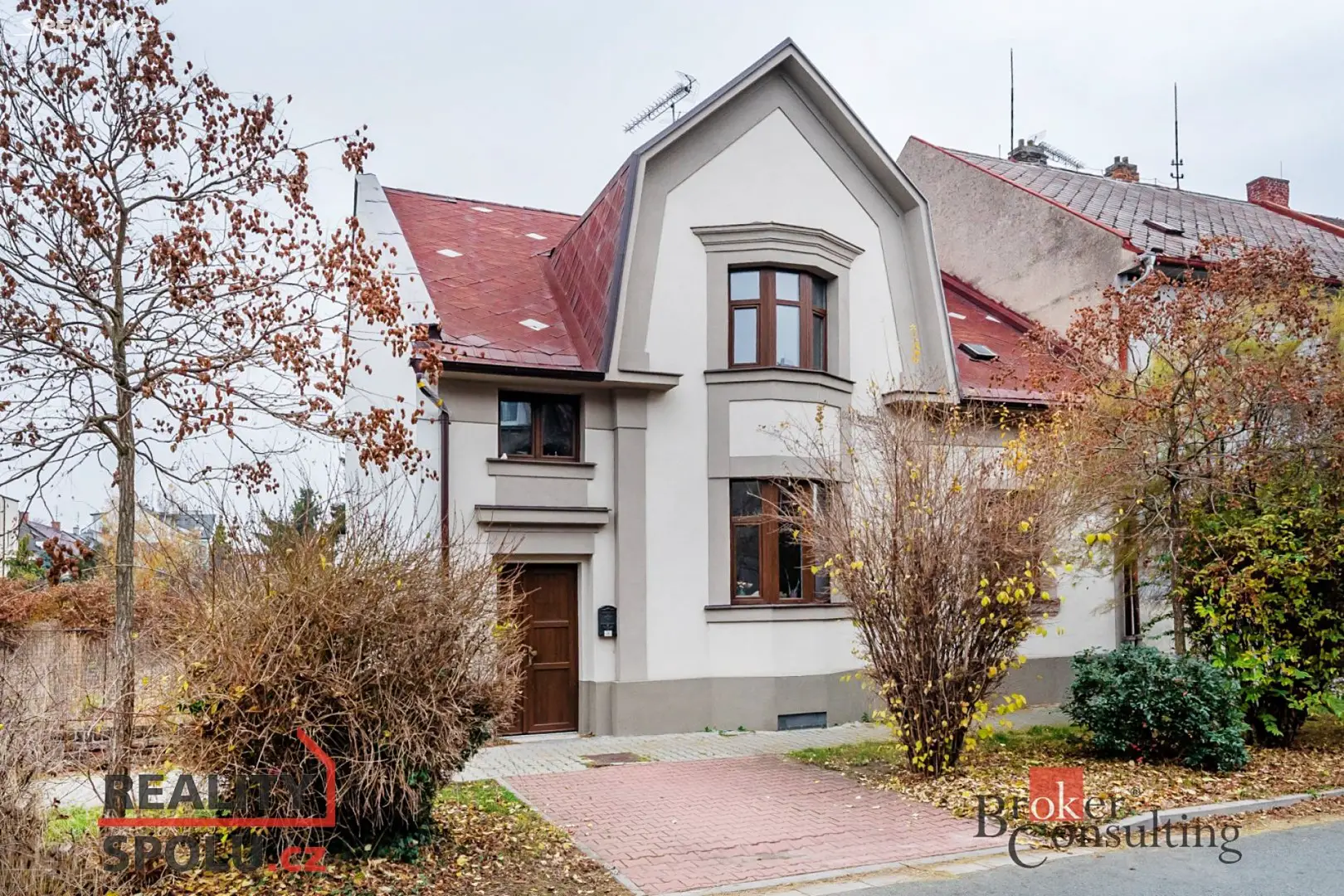 Prodej  vily 300 m², pozemek 269 m², Jiřího Purkyně, Hradec Králové - Pražské Předměstí