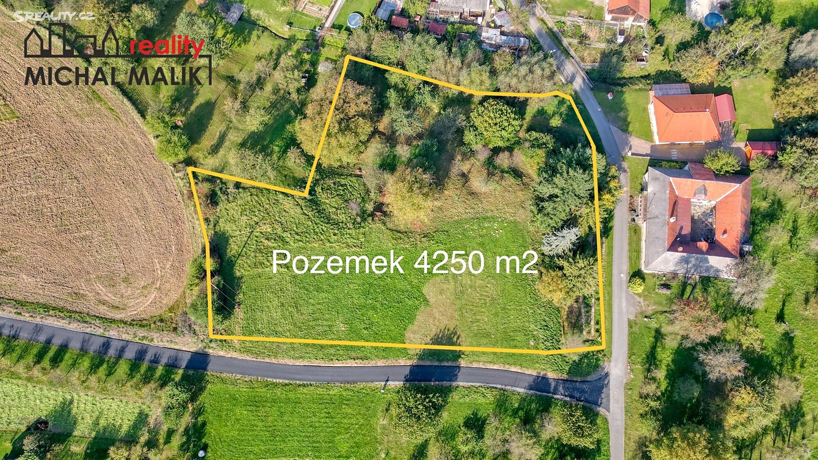 Prodej  stavebního pozemku 4 250 m², Černotín - Hluzov, okres Přerov