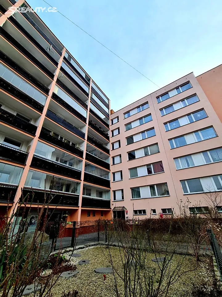 Prodej bytu 1+1 35 m², V předpolí, Praha 10 - Vršovice