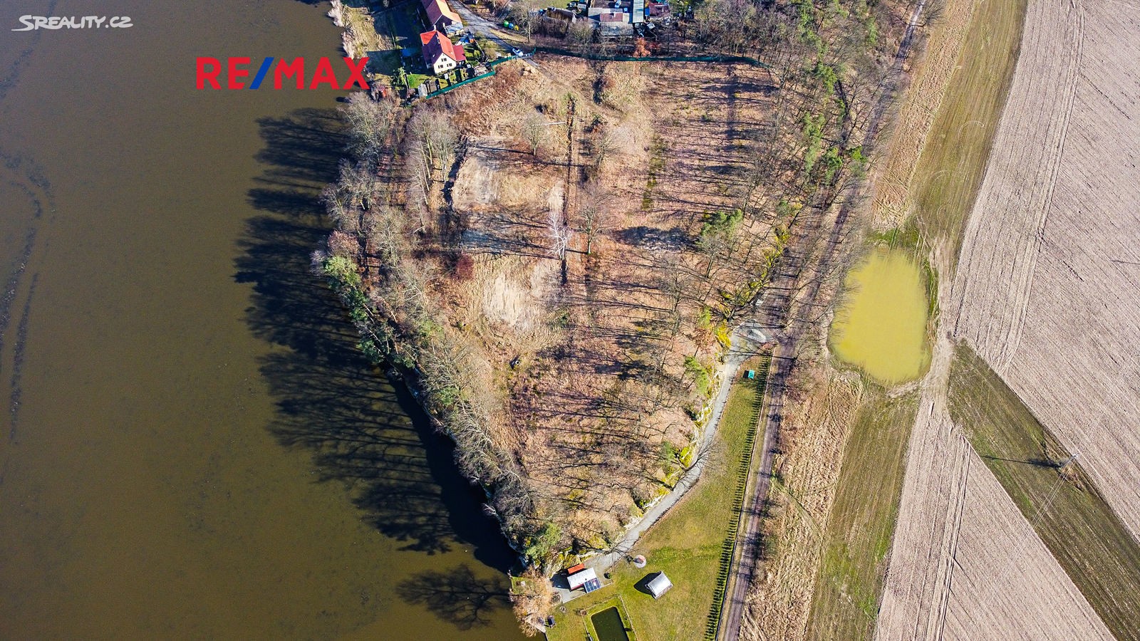 Prodej  stavebního pozemku 1 889 m², Holany, okres Česká Lípa