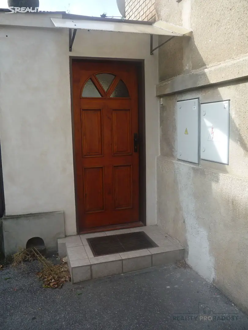 Pronájem bytu 1+1 36 m², V Roháčích, Praha 5 - Jinonice