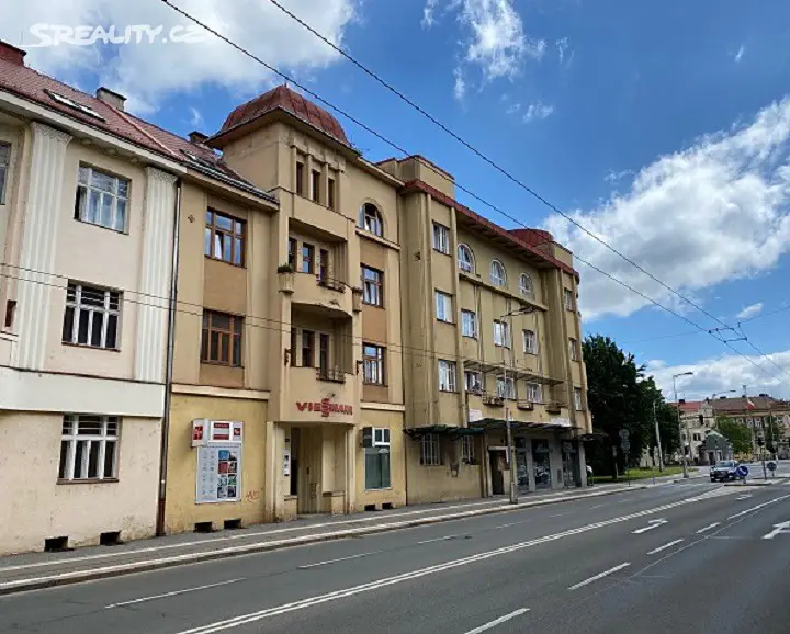Pronájem bytu 2+kk 60 m², Gočárova třída, Hradec Králové