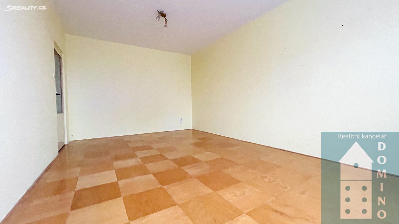 Prodej bytu 2+1 60 m², Moravská, Chropyně