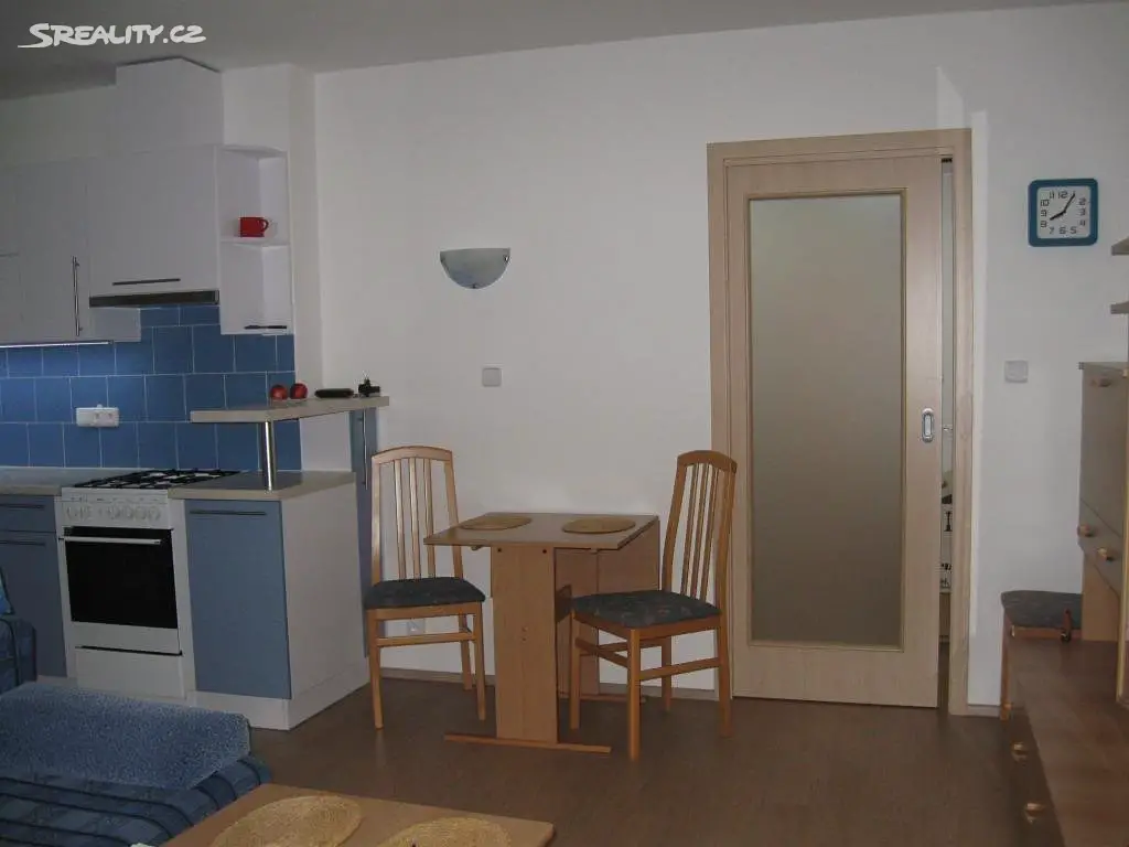 Pronájem bytu 2+kk 40 m², Tajovského, Praha 4 - Krč