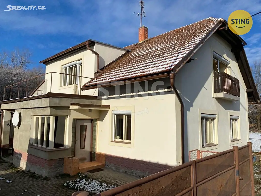 Prodej  rodinného domu 150 m², pozemek 859 m², Sezemice - Lukovna, okres Pardubice