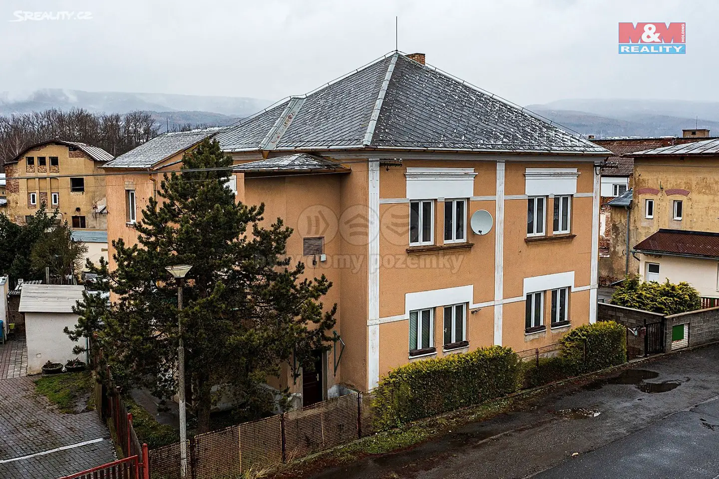 Prodej  rodinného domu 438 m², pozemek 225 m², Jeníkov - Oldřichov, okres Teplice