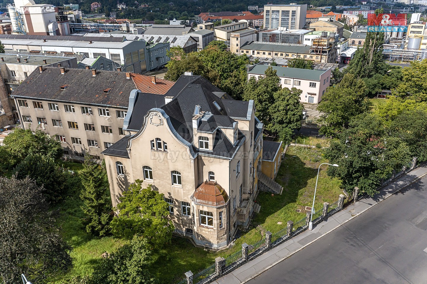 Prodej  rodinného domu 1 160 m², pozemek 1 167 m², Žukovova, Ústí nad Labem - Střekov